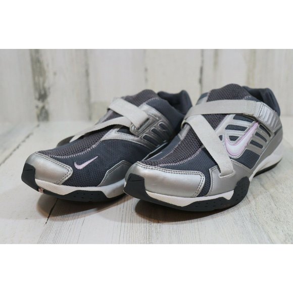 Nike CROSS TRAINERS Womens 8.5 Hook And Loop Closure Silver Gray - Picture 1 of 11